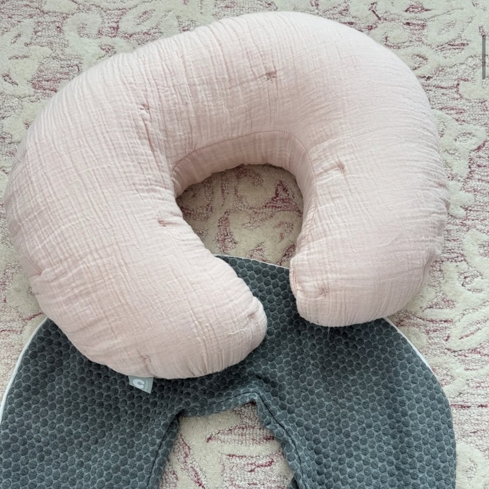 Boppy Nursing Pillow with extra cover
